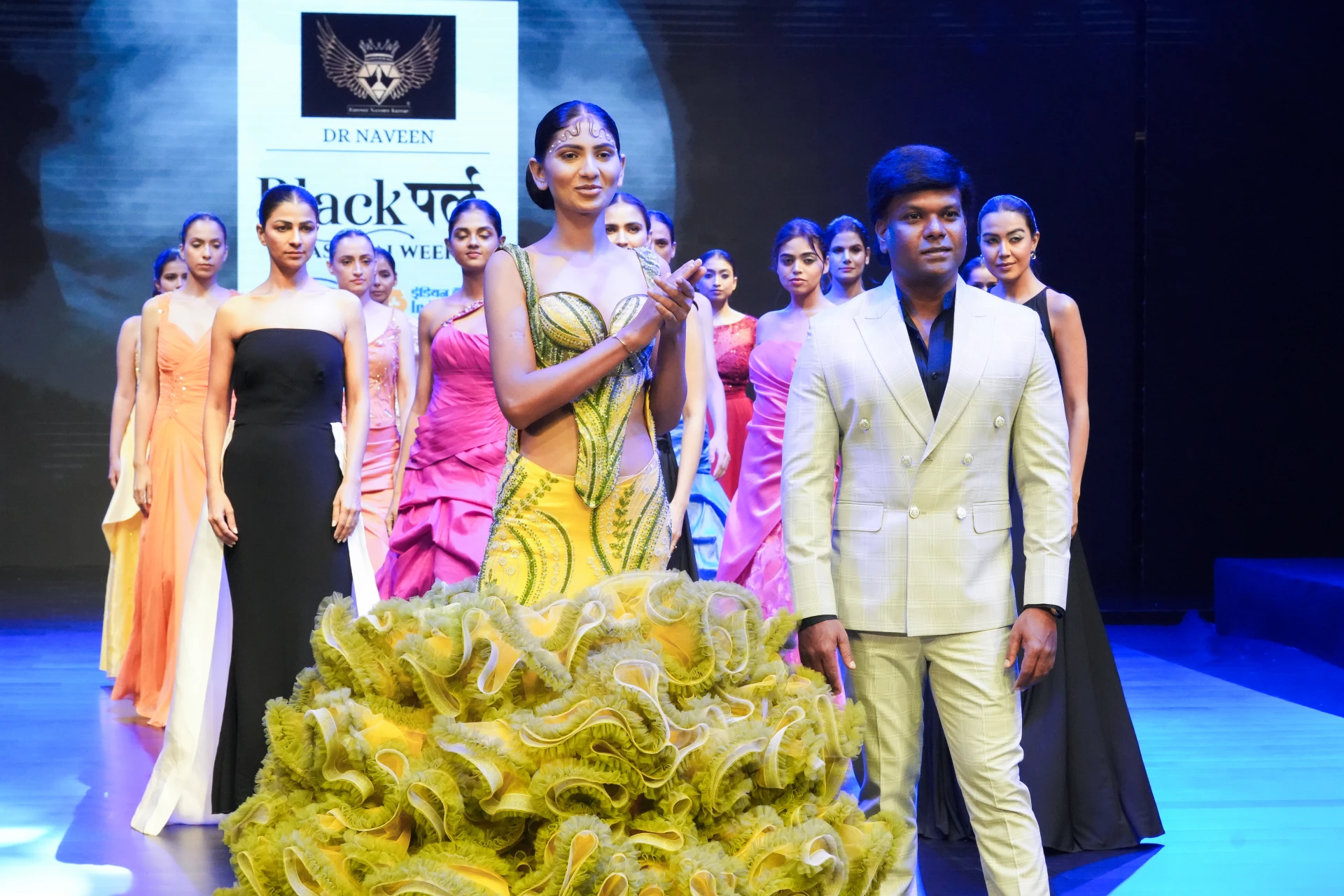 Dr Naveen - Look 11