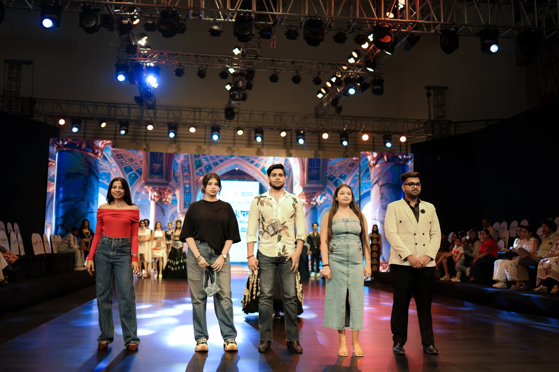 Jaganath University - Look 7