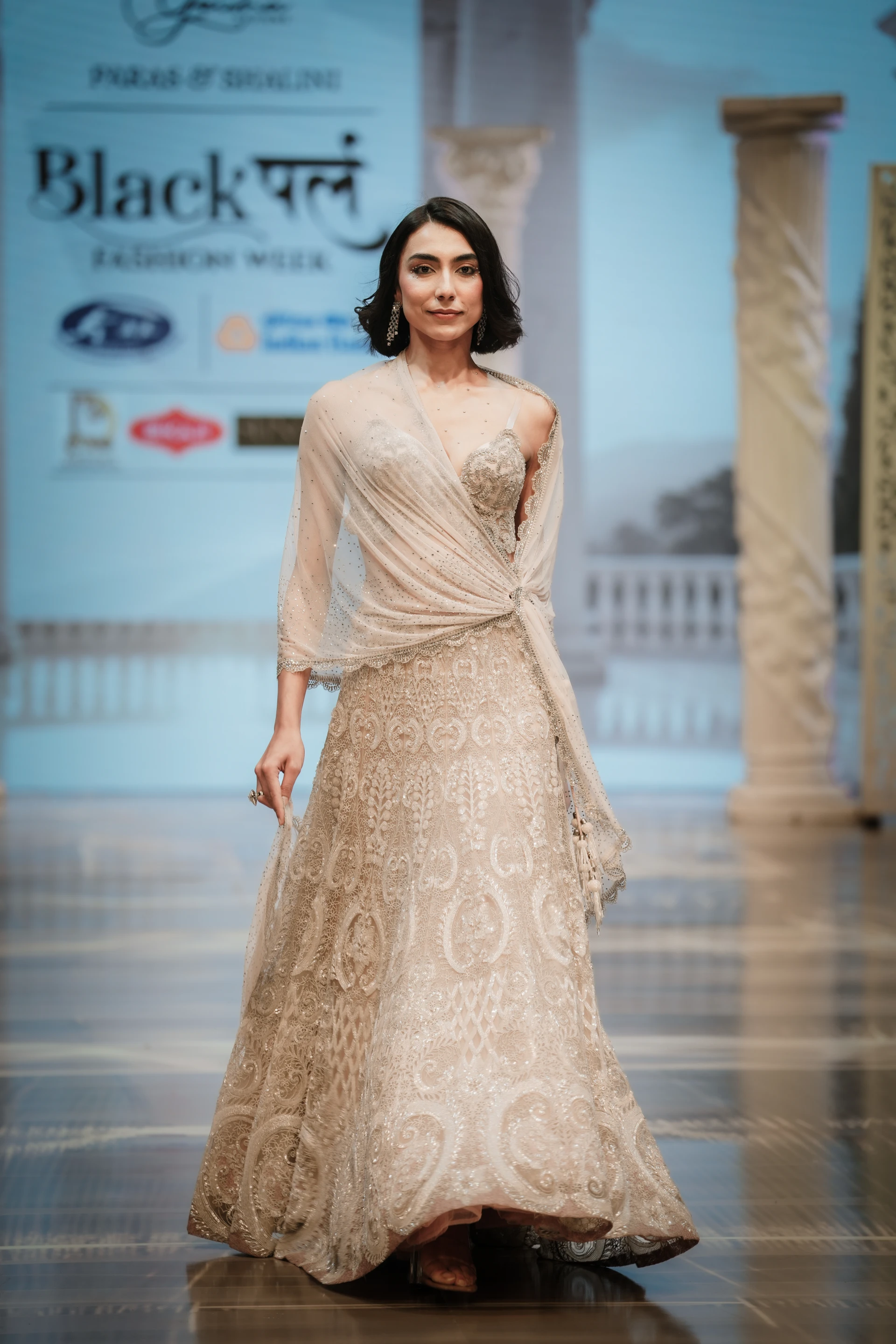 Paras & Shalini - Look 4