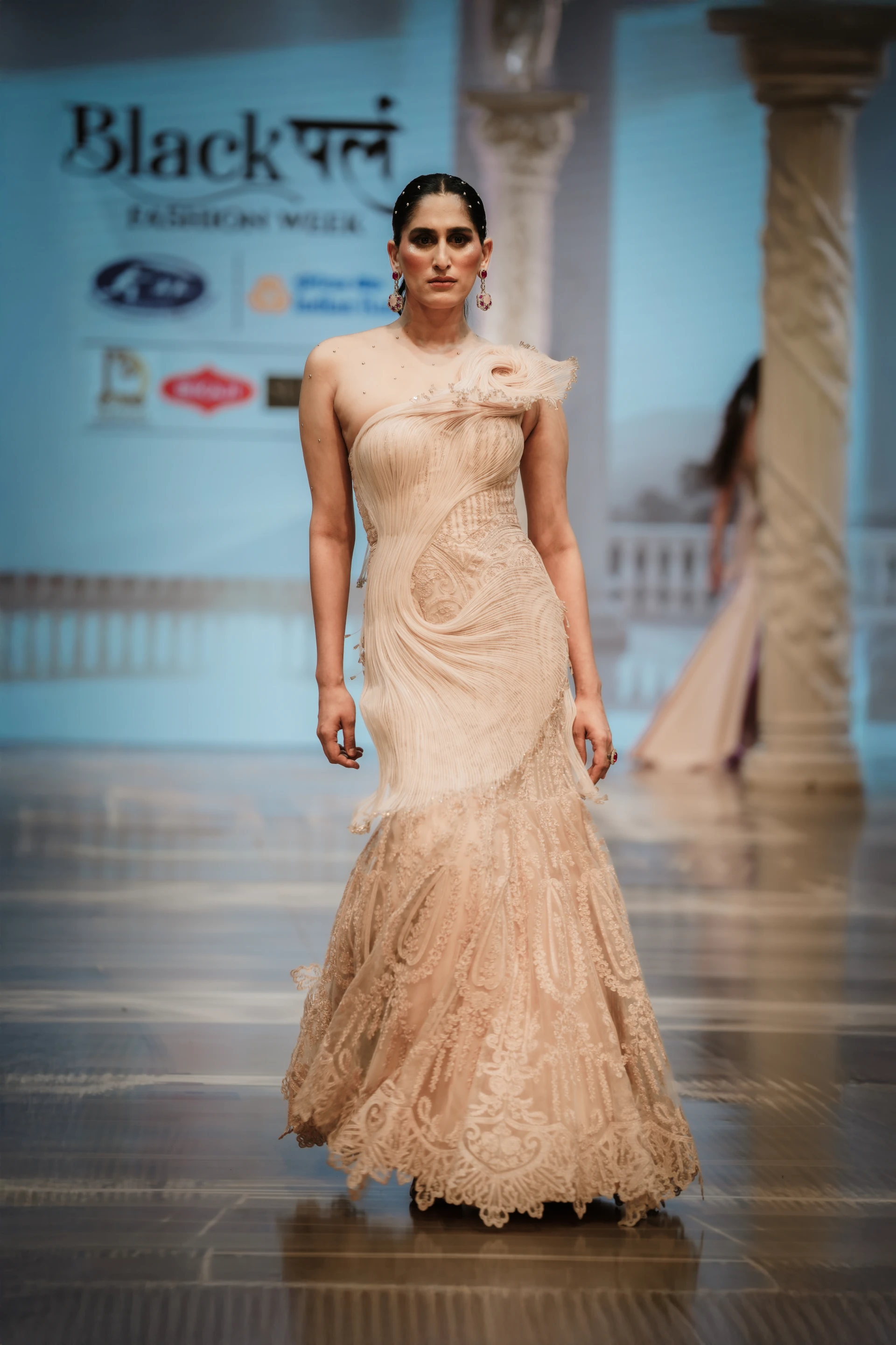 Paras & Shalini - Look 7