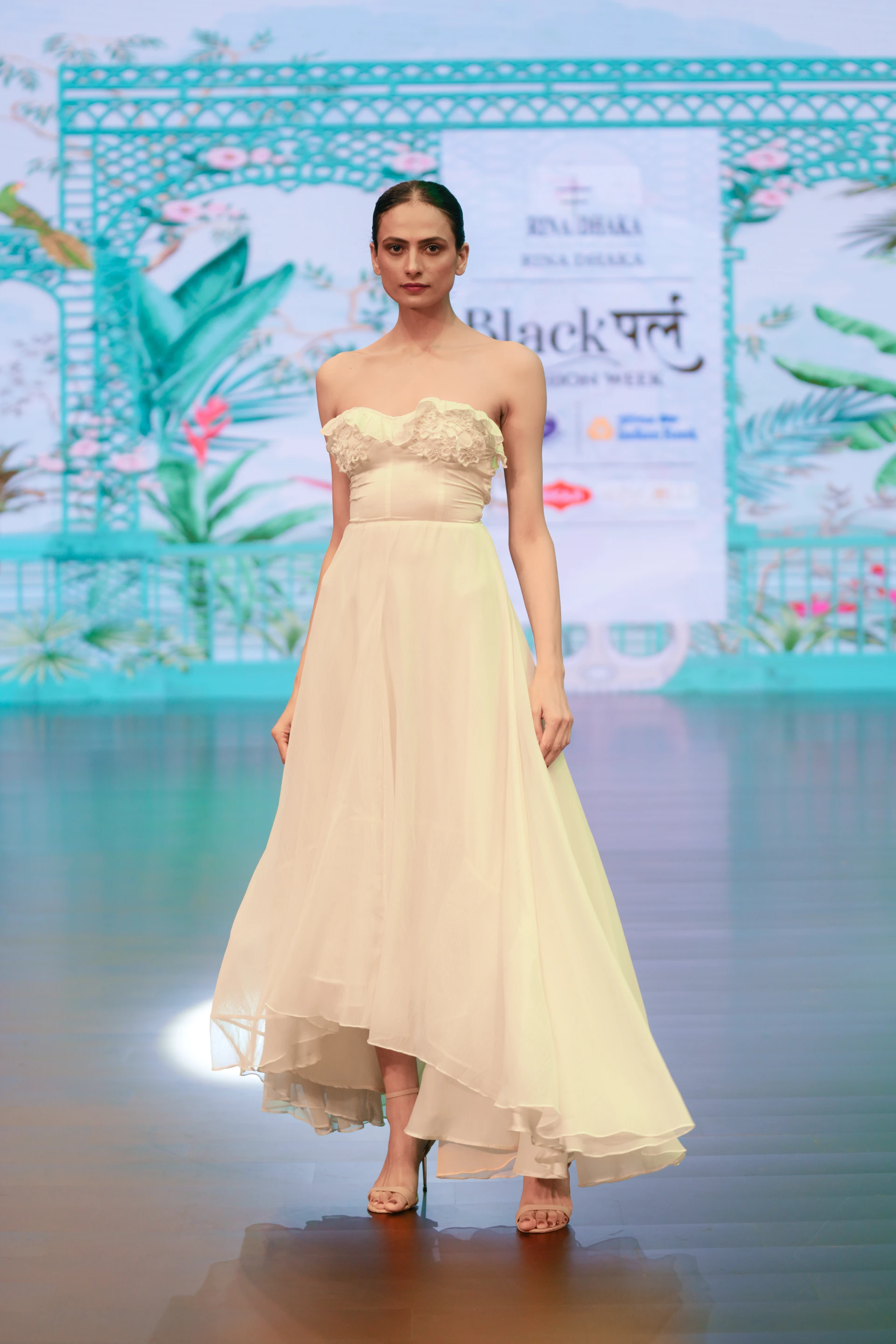 Rina Dhaka - Look 3
