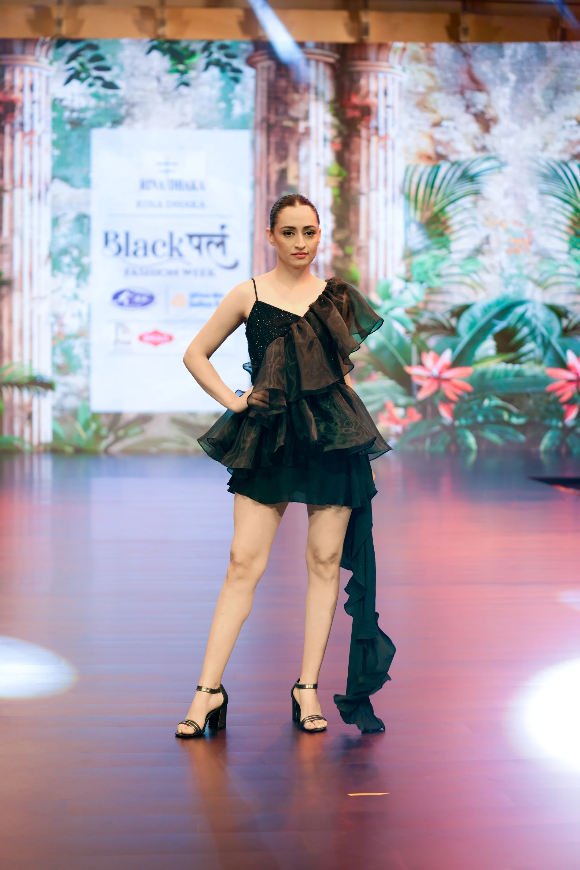 Rina Dhaka - Look 7