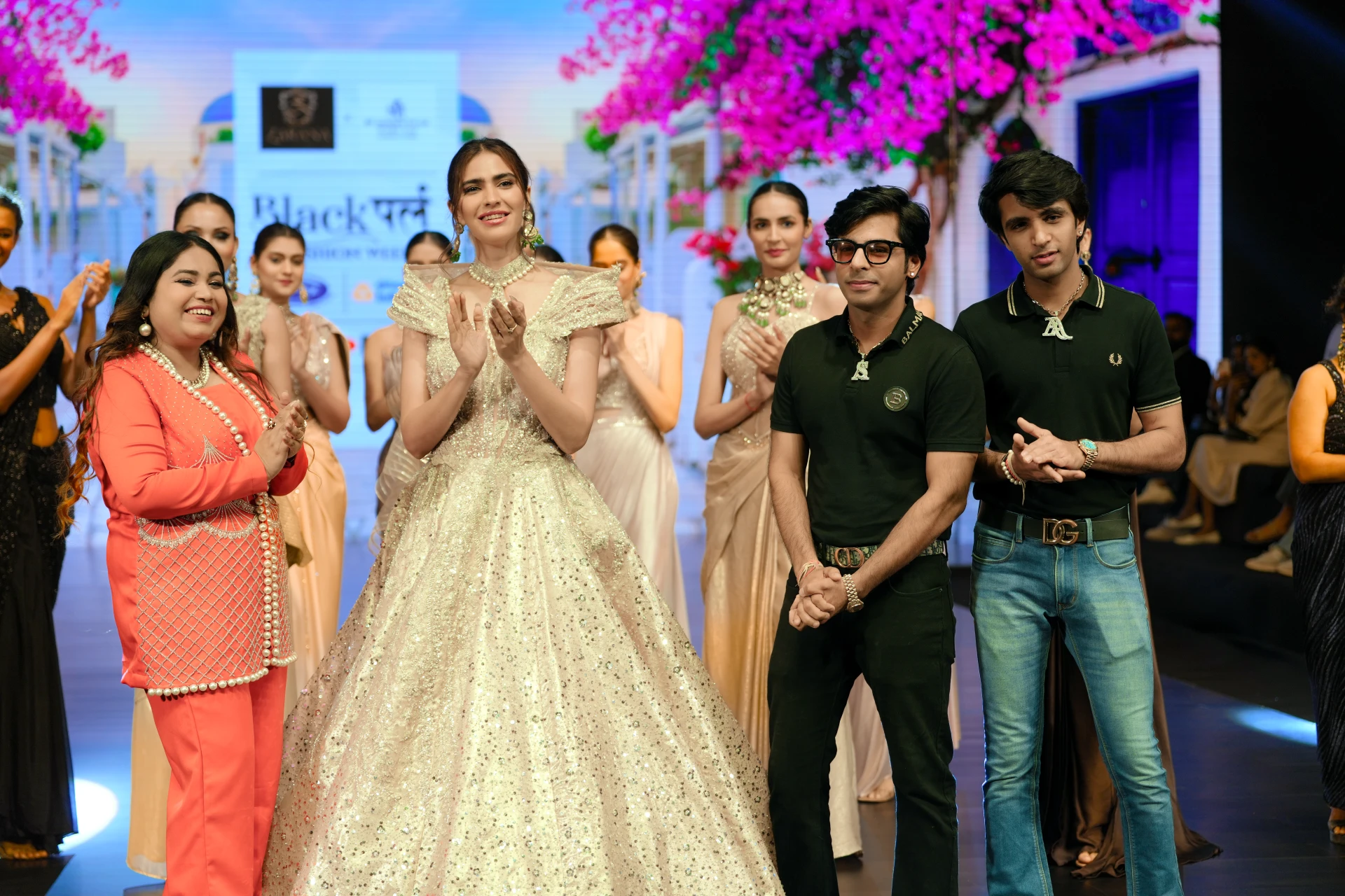Sana Khan - Look 10