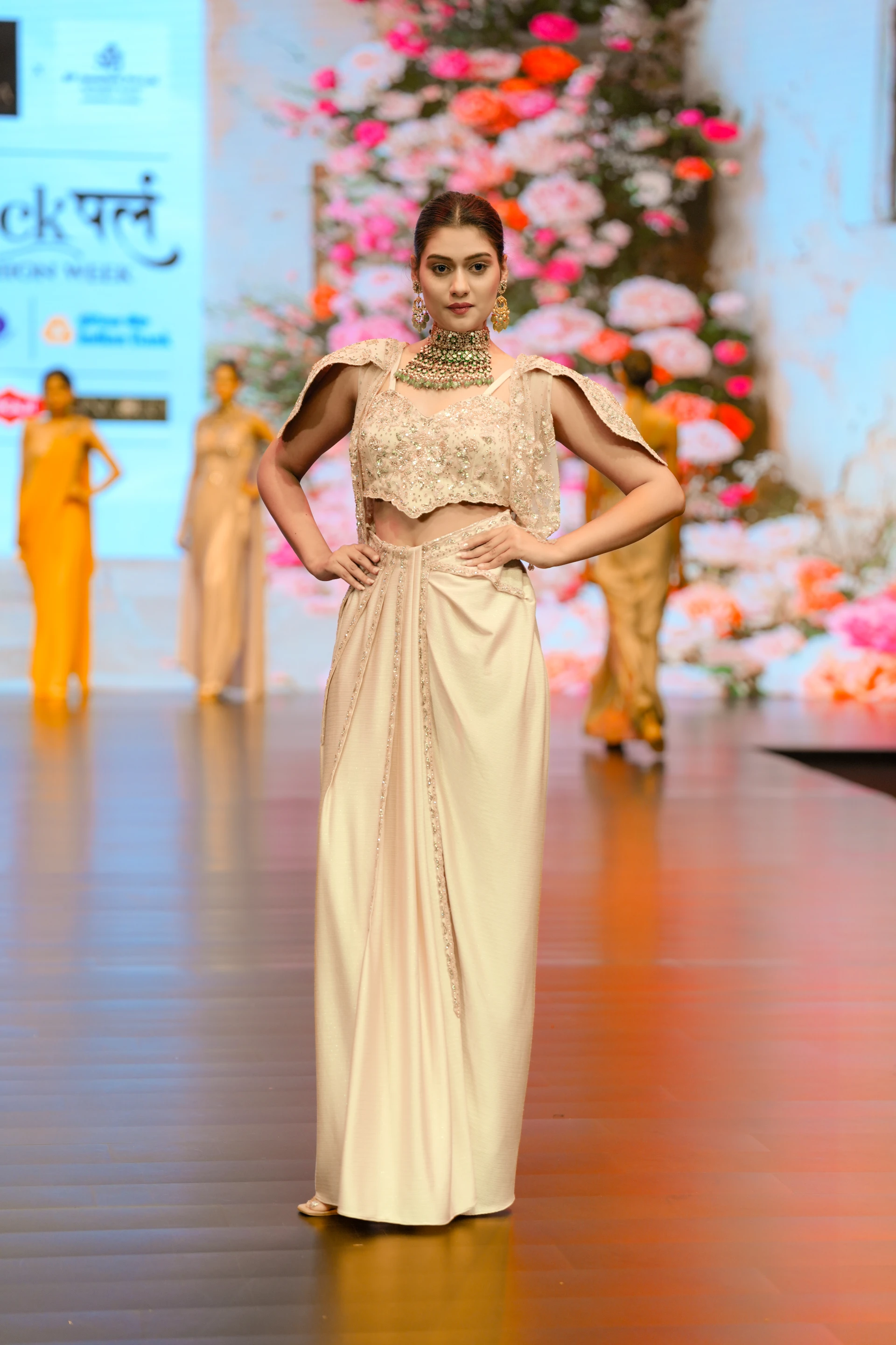 Sana Khan - Look 1